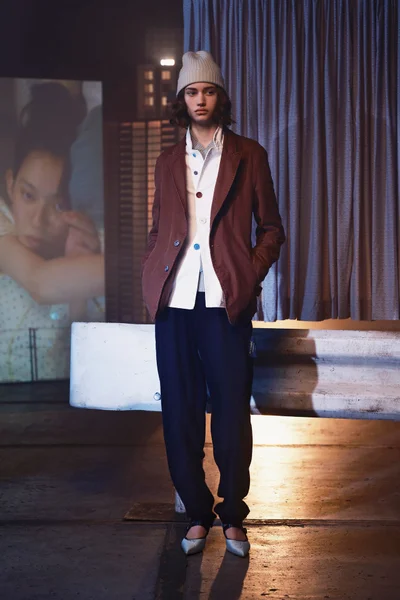 Look 13